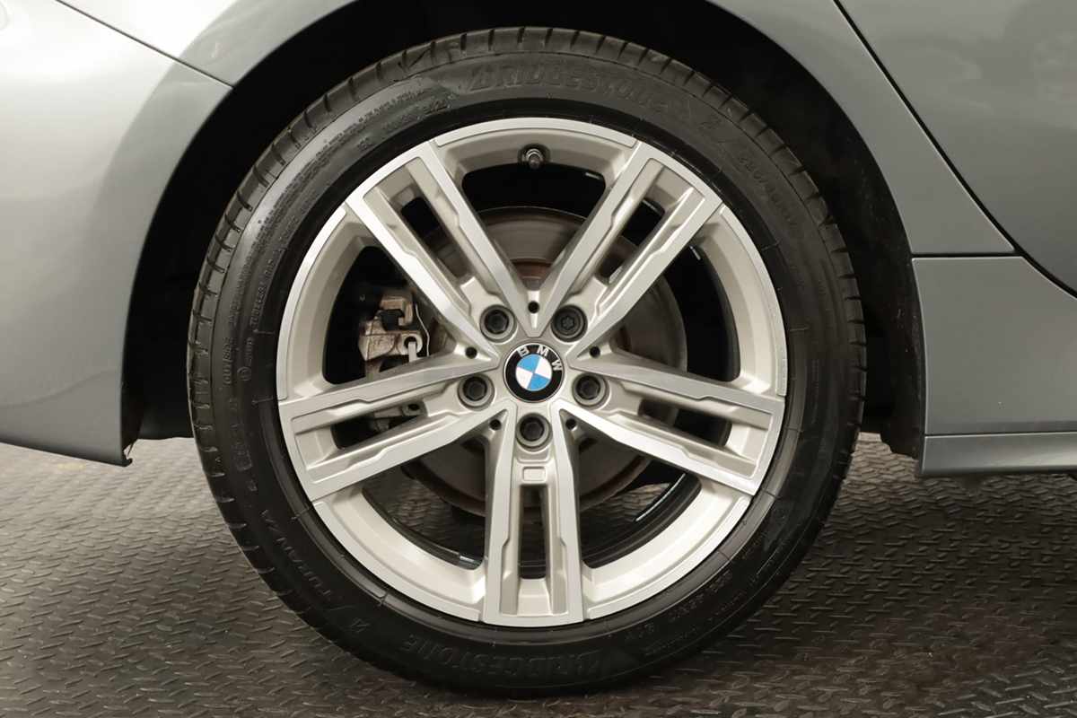 bmw-serie-1-2023-diesel-1496cc