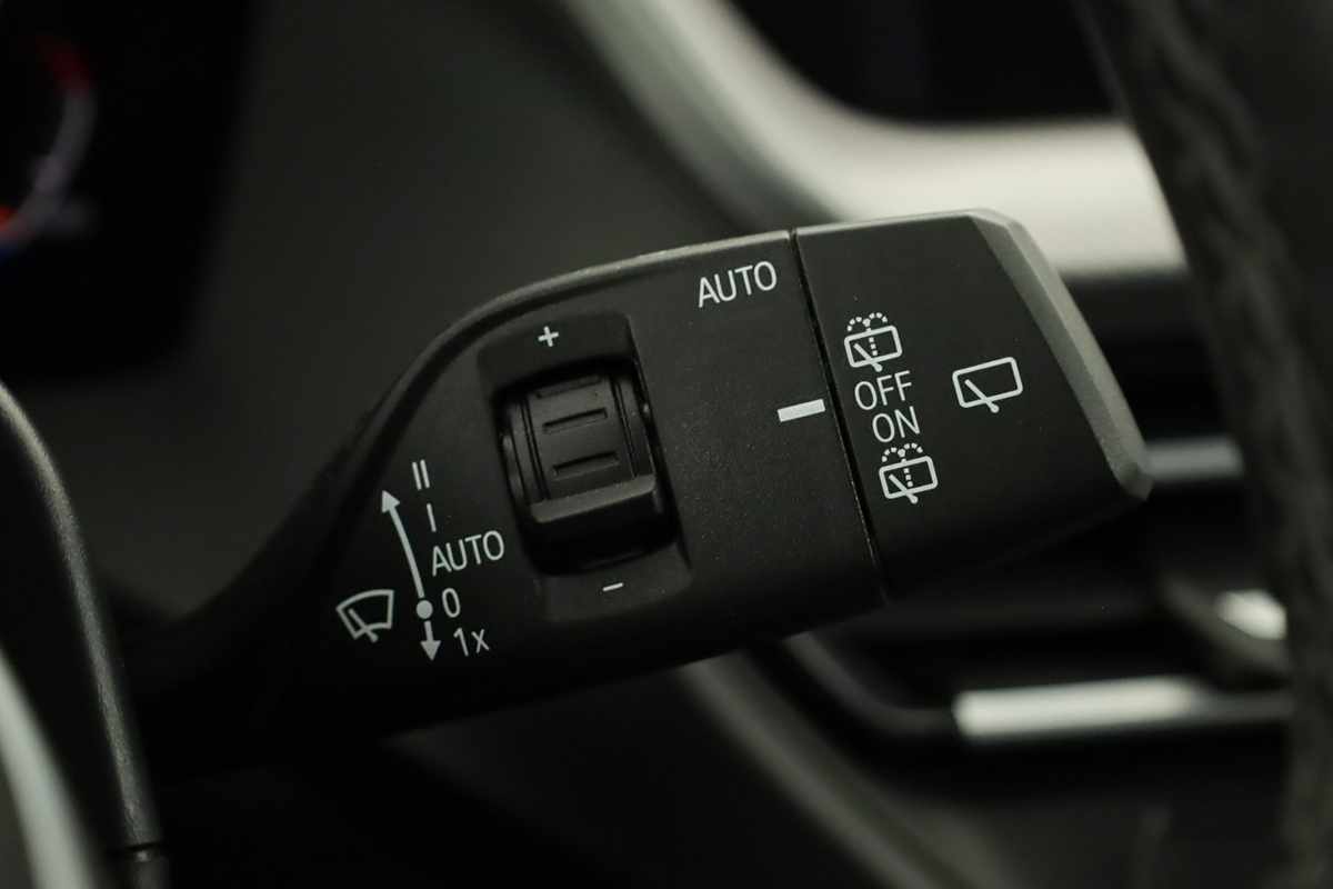 bmw-serie-1-2023-diesel-1496cc