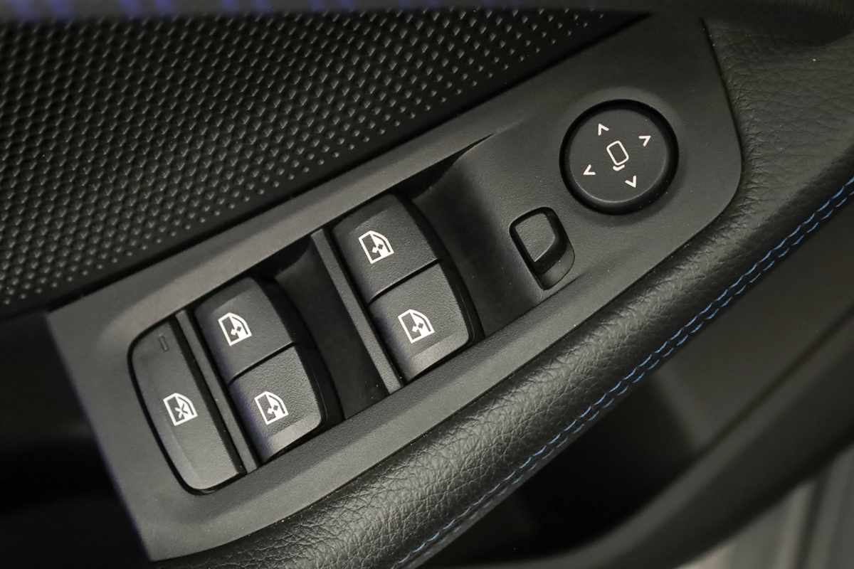 bmw-serie-1-2023-diesel-1496cc