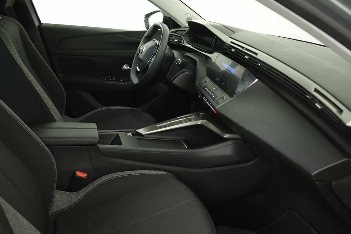peugeot-308-2024-gasolina-1199cc