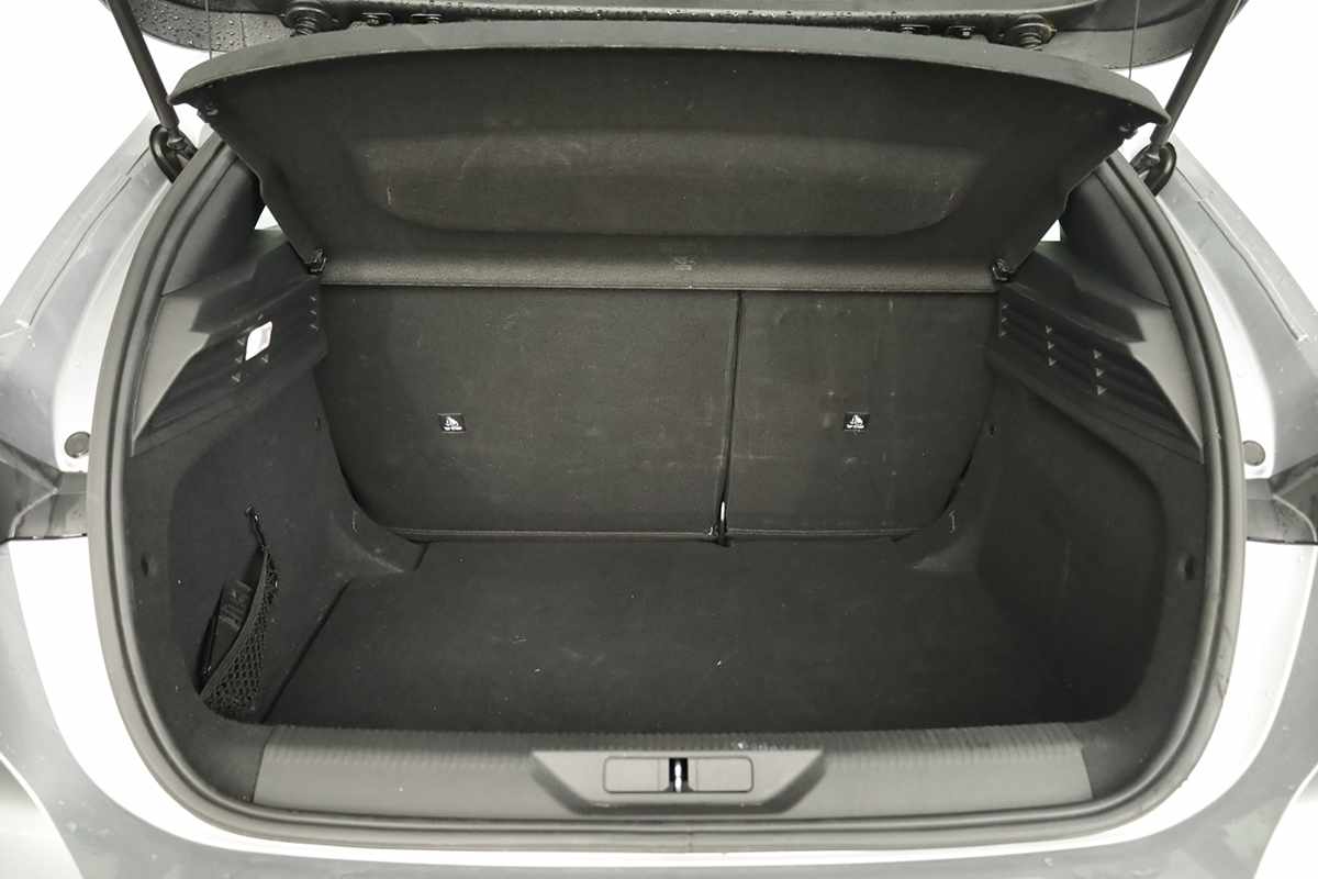 peugeot-308-2024-gasolina-1199cc