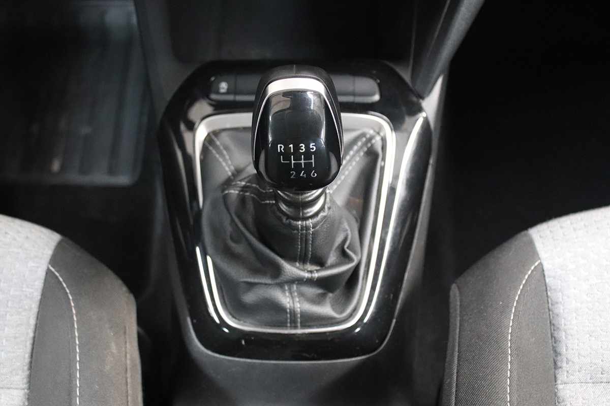 opel-corsa-2025-gasolina-1199cc
