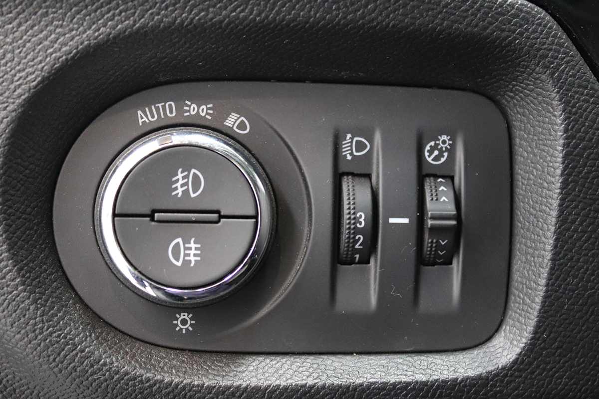 opel-corsa-2025-gasolina-1199cc
