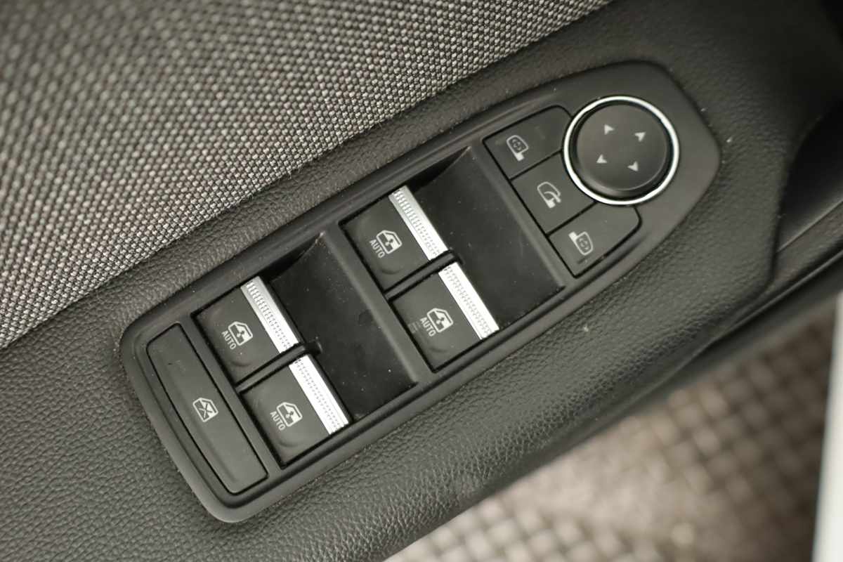 renault-captur-2024-gpl-999cc