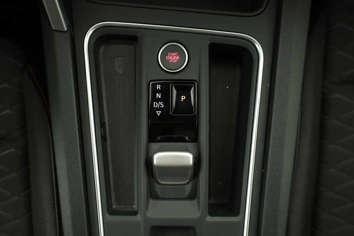seat-leon-st-2025-hibrido-a-gasolina-1498cc