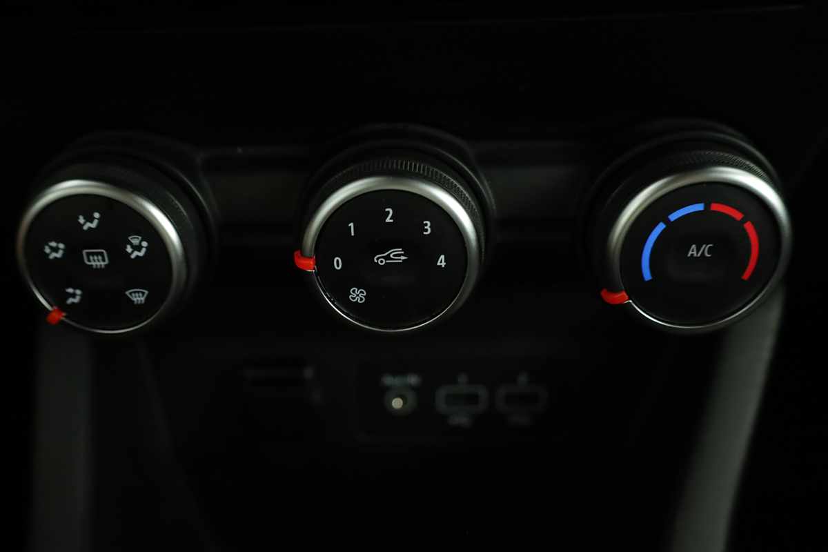 renault-clio-2024-gpl-999cc