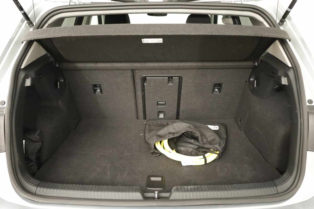 volkswagen-golf-2025-hibrido-a-gasolina-1498cc