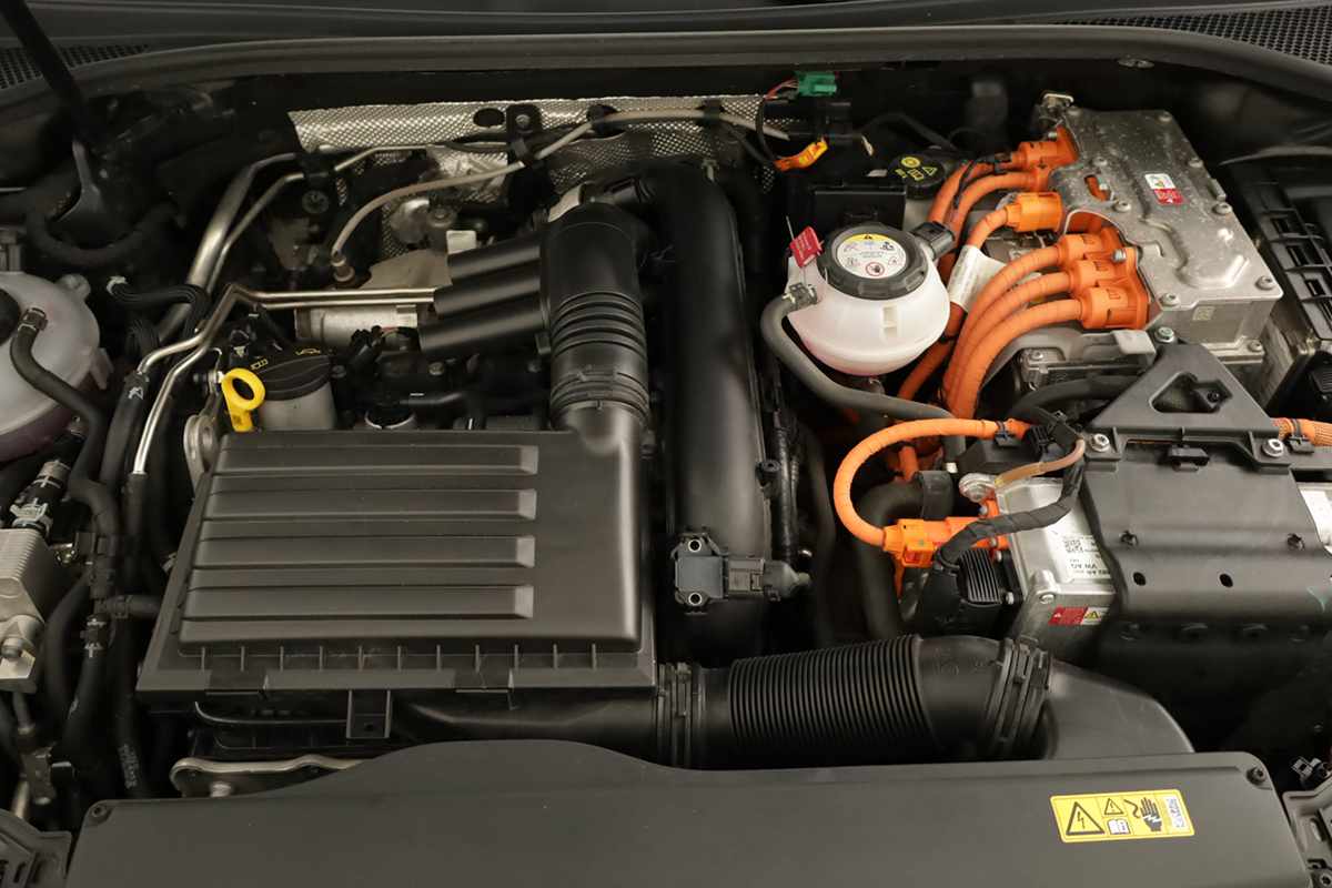 audi-q3-2024-hibrido-a-gasolina-1395cc