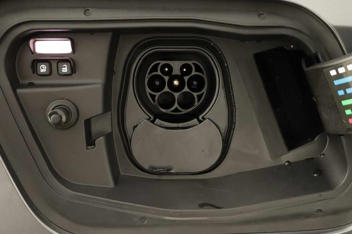 renault-rafale-2025-hibrido-a-gasolina-1199cc