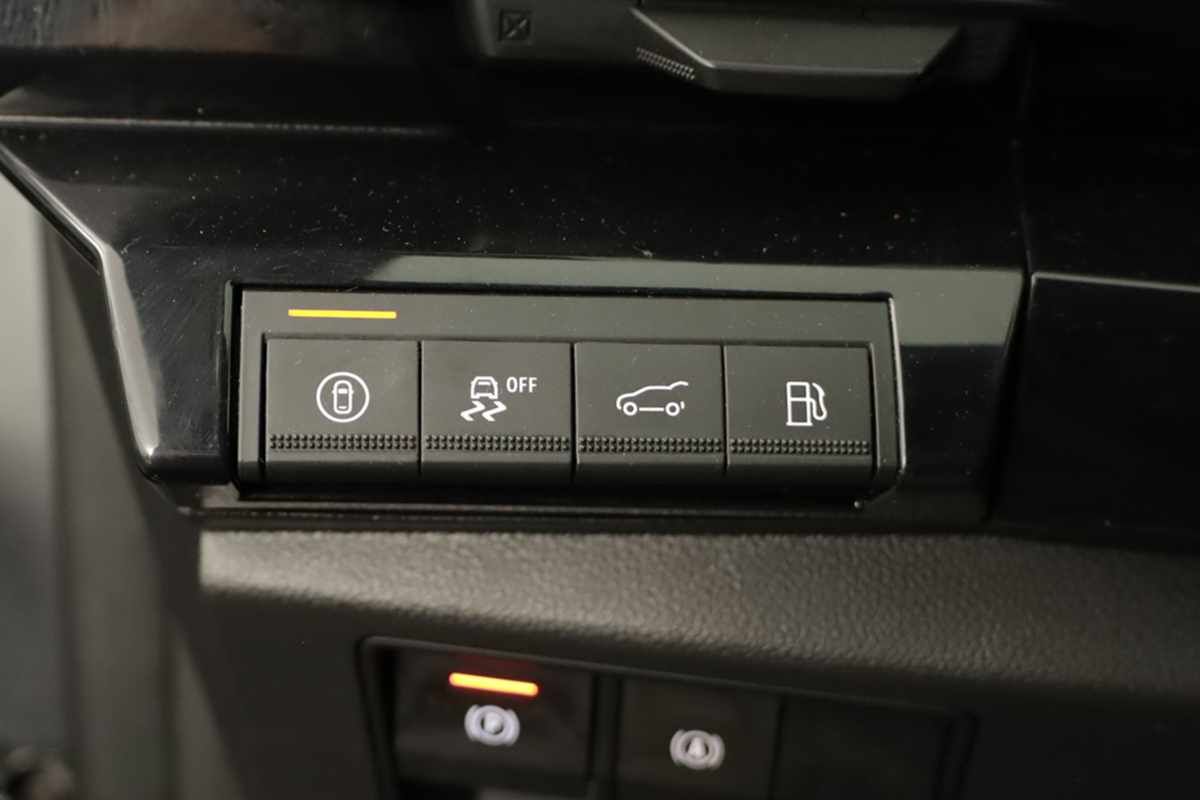 renault-rafale-2025-hibrido-a-gasolina-1199cc