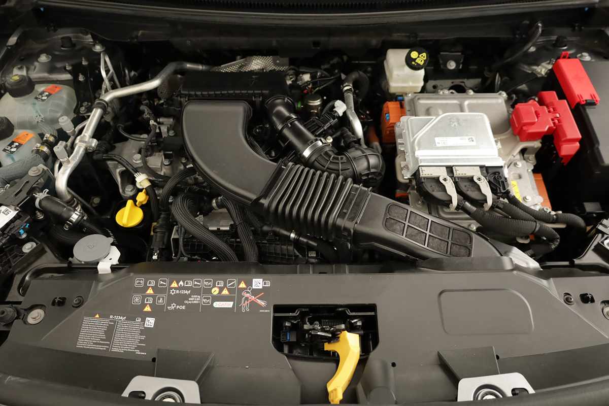 renault-rafale-2025-hibrido-a-gasolina-1199cc