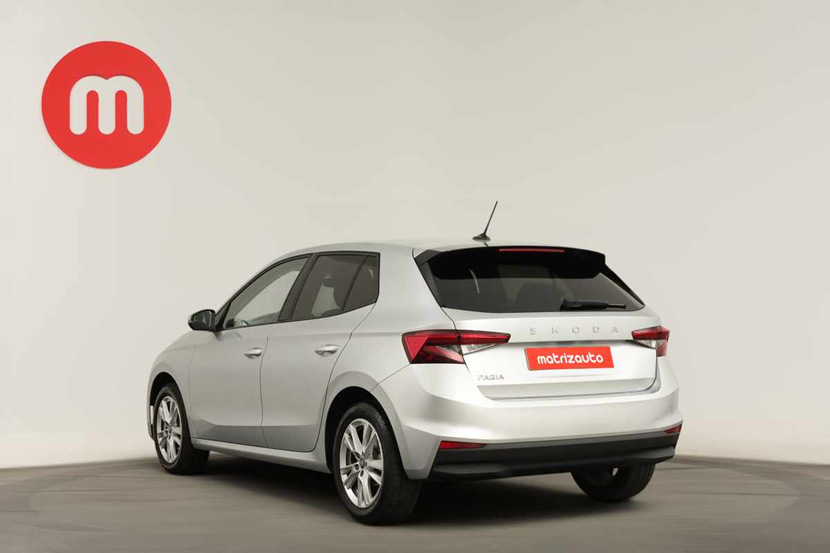 skoda-fabia-2025-gasolina-999cc