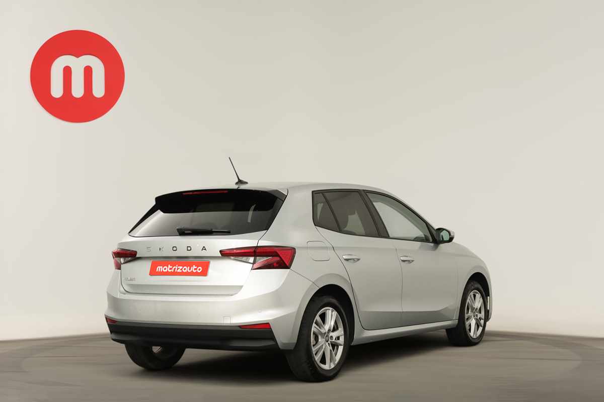 skoda-fabia-2025-gasolina-999cc