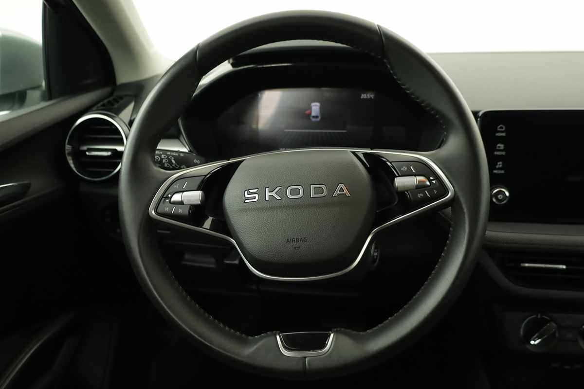skoda-fabia-2025-gasolina-999cc