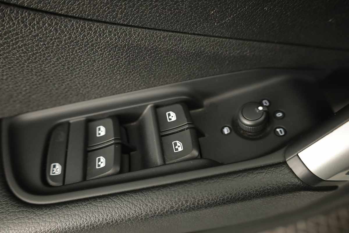 audi-q2-2023-gasolina-1498cc