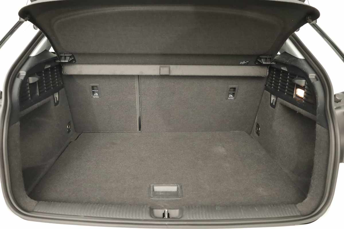 audi-q2-2023-gasolina-1498cc