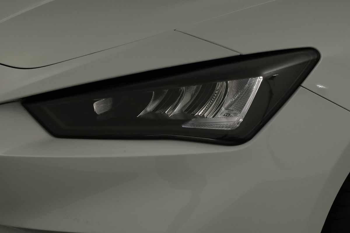 seat-leon-st-2024-gasolina-999cc