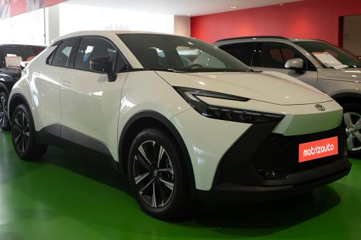 toyota-c-hr-2025-hibrido-a-gasolina-1998cc