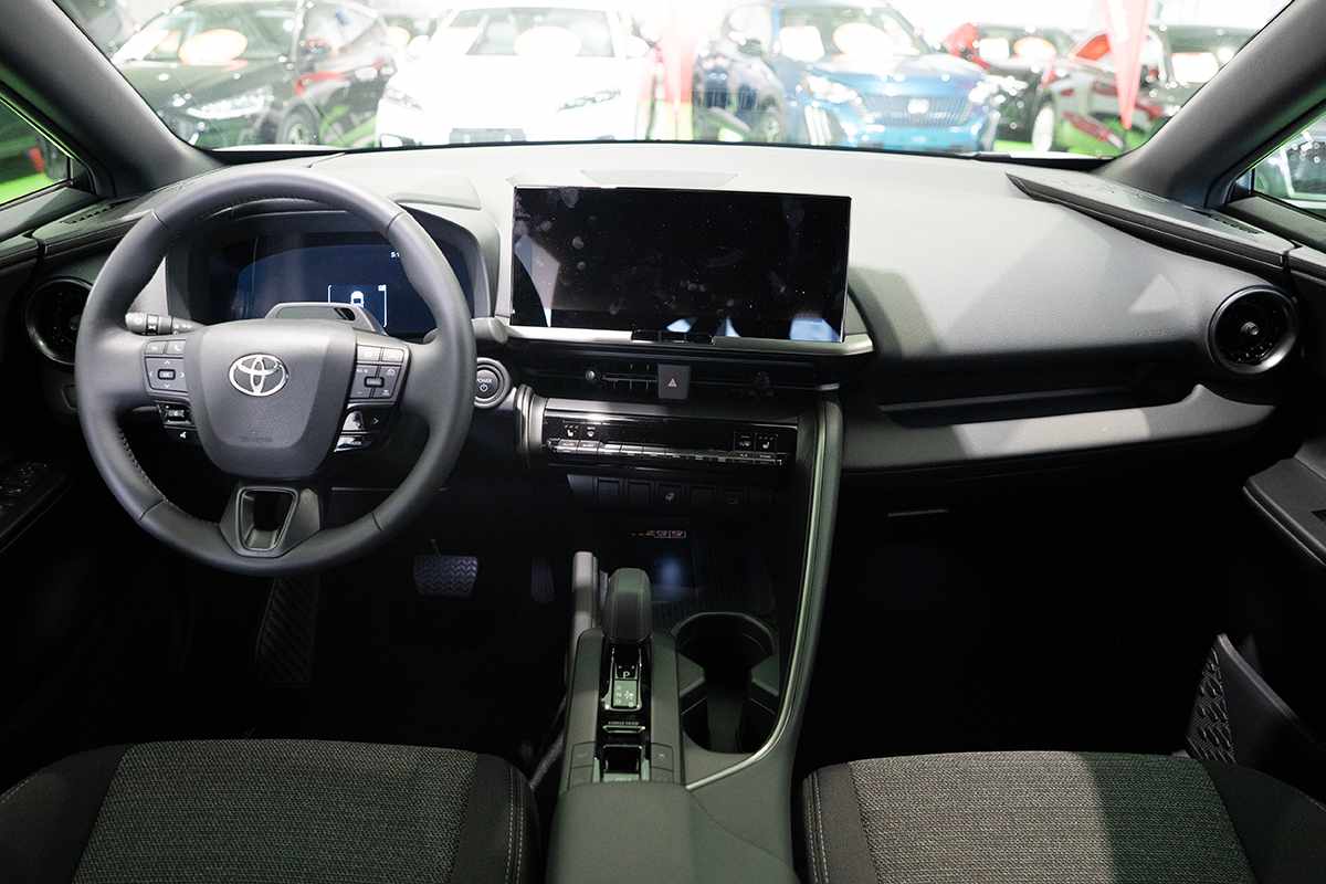toyota-c-hr-2025-hibrido-a-gasolina-1998cc
