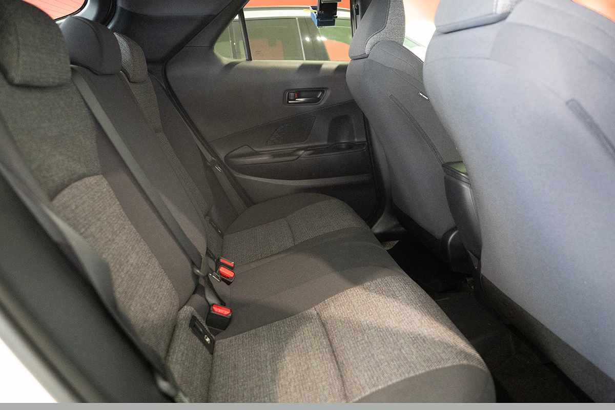 toyota-c-hr-2025-hibrido-a-gasolina-1998cc