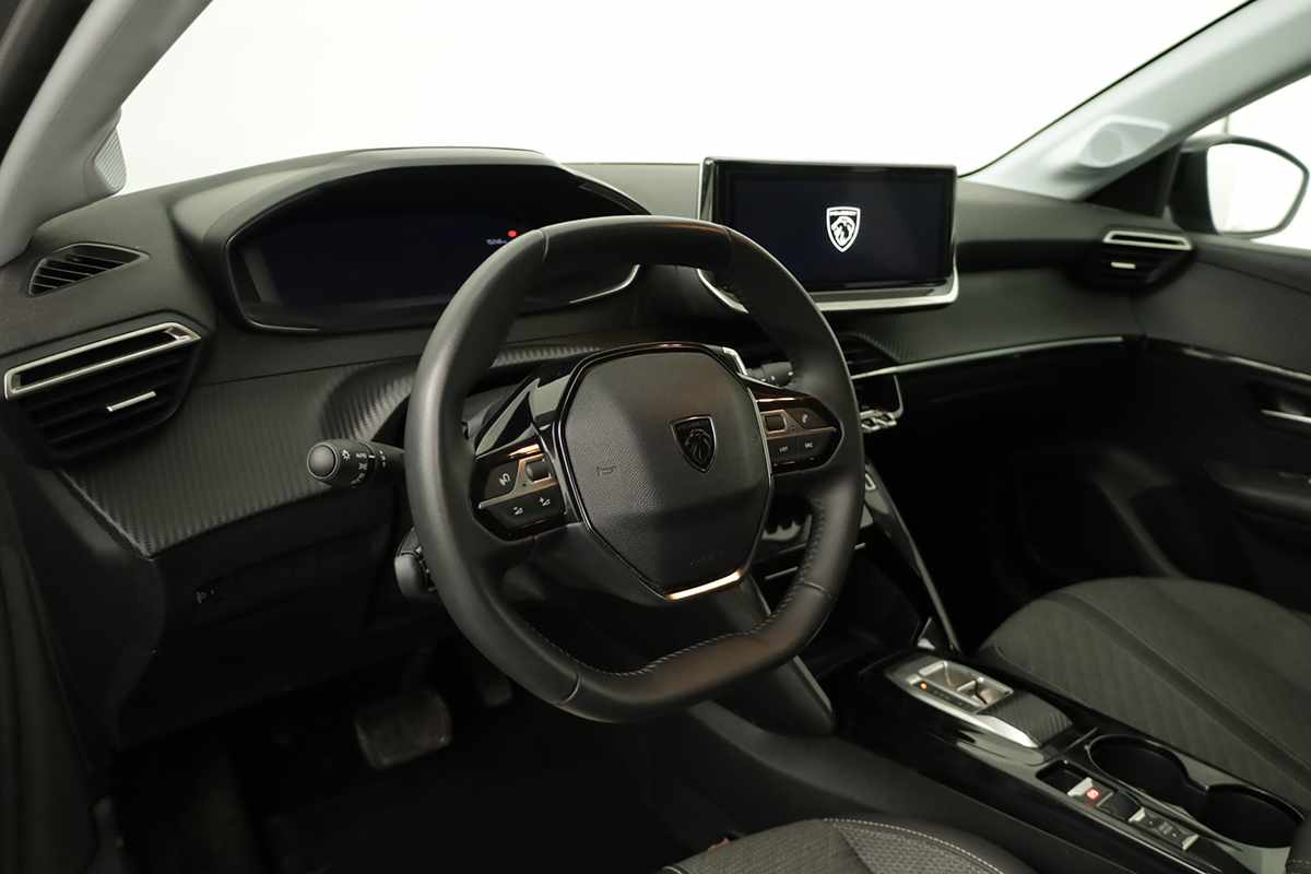 peugeot-208-2025-gasolina-1199cc