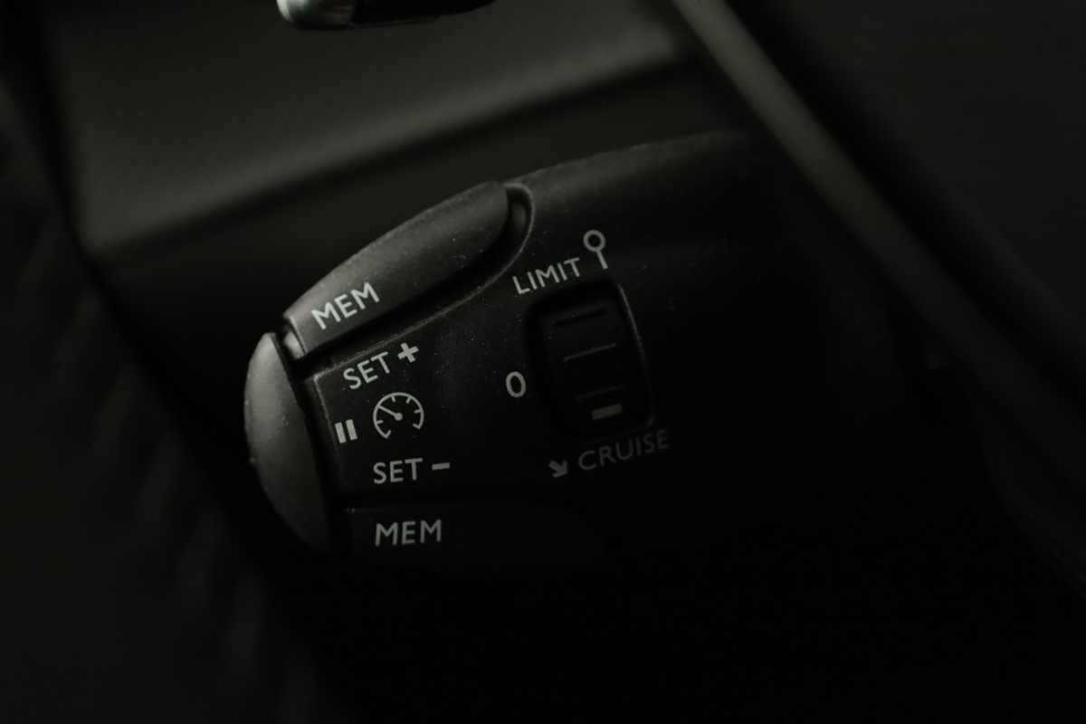 peugeot-208-2025-gasolina-1199cc