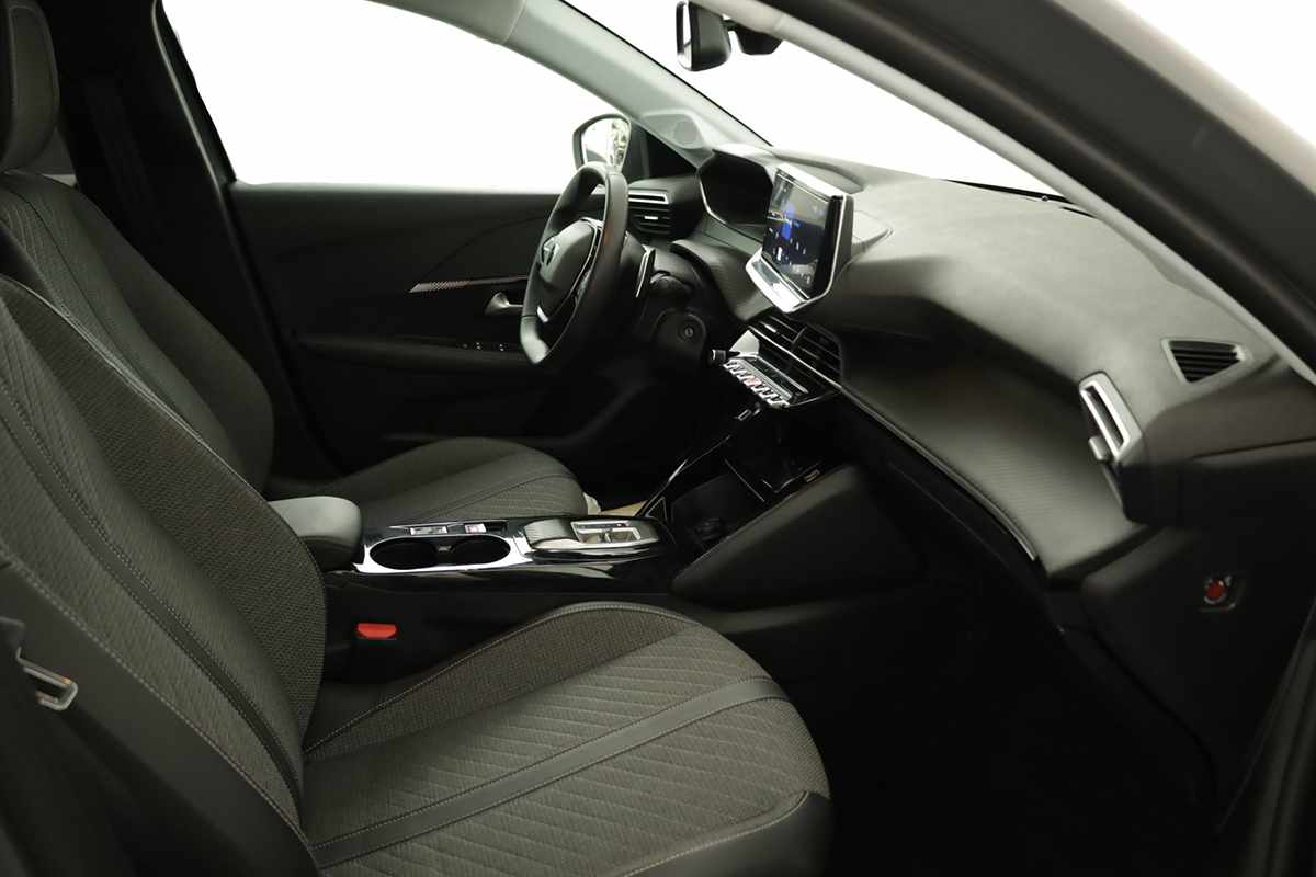 peugeot-208-2025-gasolina-1199cc