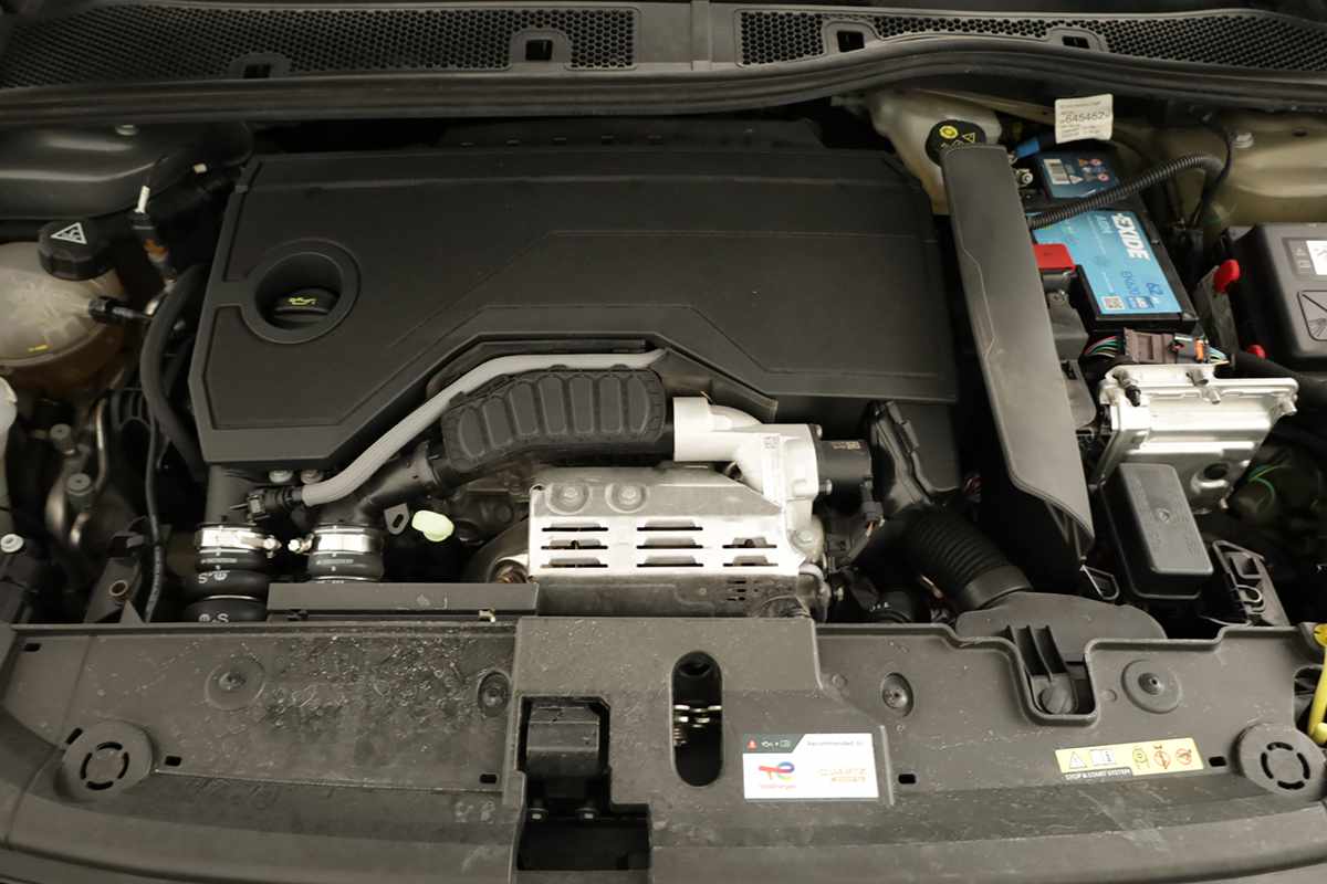 peugeot-208-2025-gasolina-1199cc