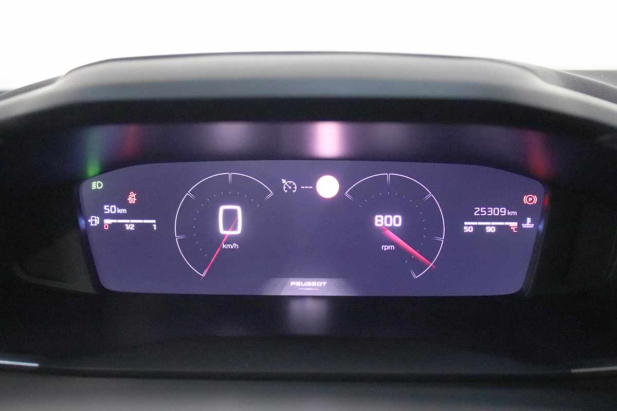 peugeot-2008-2024-gasolina-1199cc