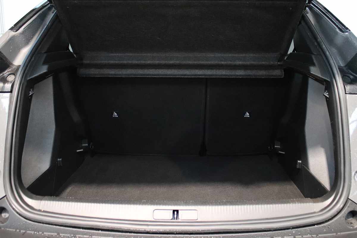 peugeot-2008-2024-gasolina-1199cc