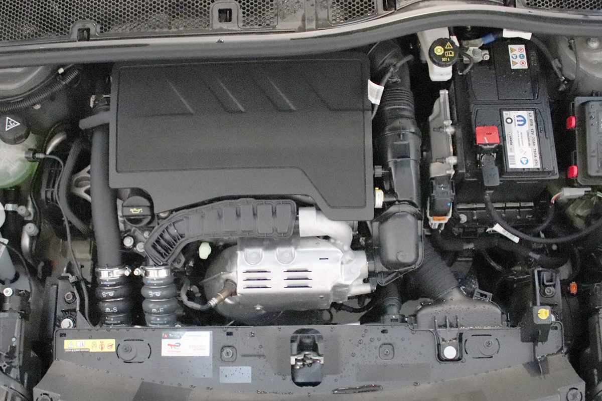 peugeot-2008-2024-gasolina-1199cc