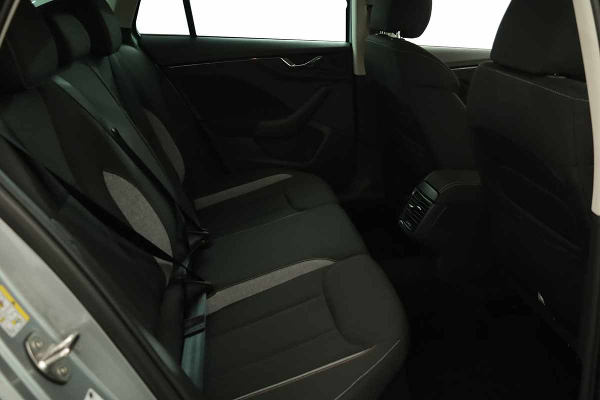 skoda-scala-2026-gasolina-999cc