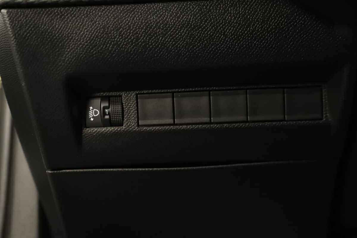 peugeot-2008-2025-gasolina-1199cc