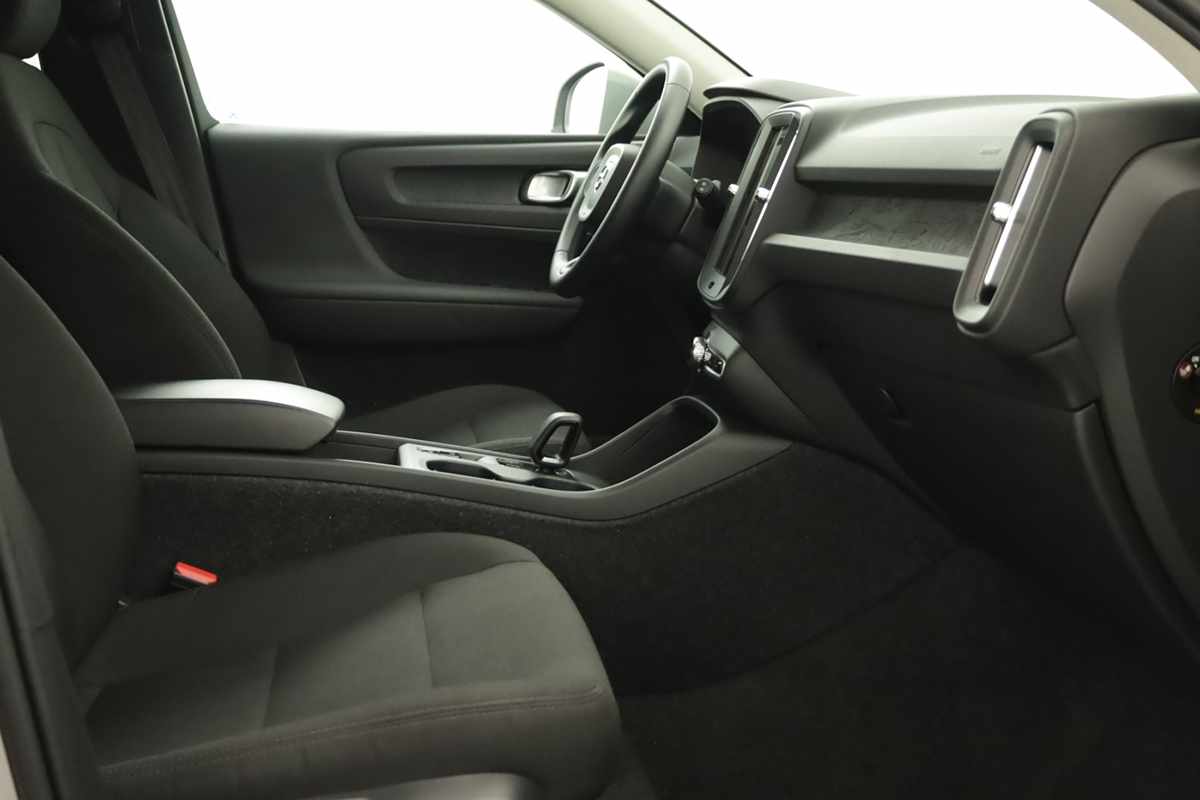 volvo-xc40-2025-gasolina-1969cc