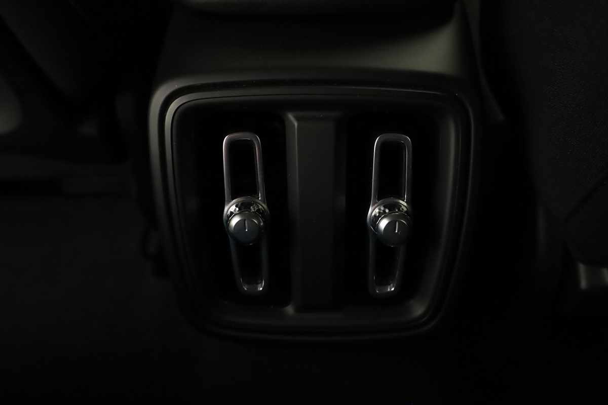 volvo-xc40-2025-gasolina-1969cc