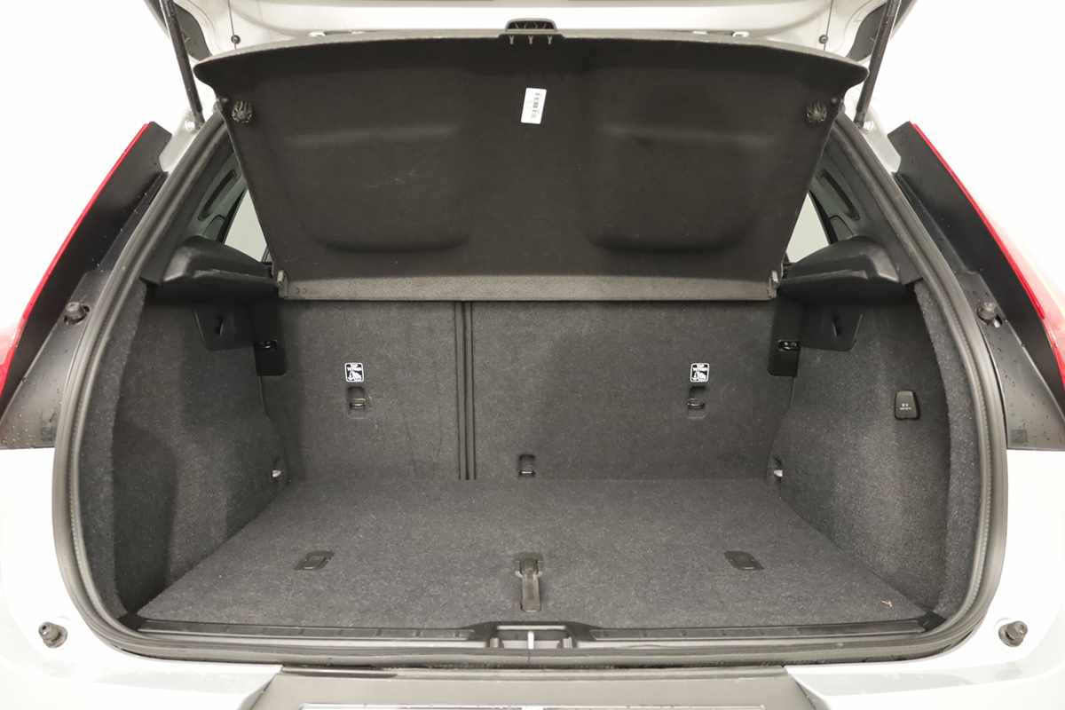volvo-xc40-2025-gasolina-1969cc