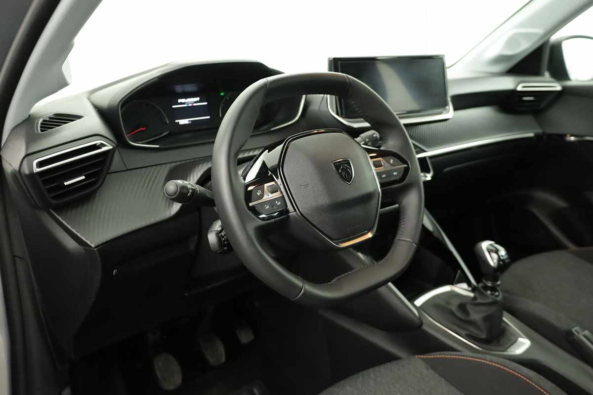 peugeot-208-2025-gasolina-1199cc