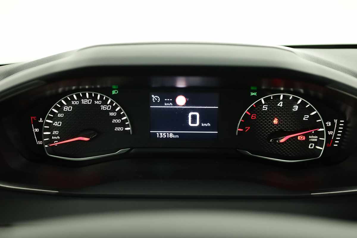 peugeot-208-2025-gasolina-1199cc