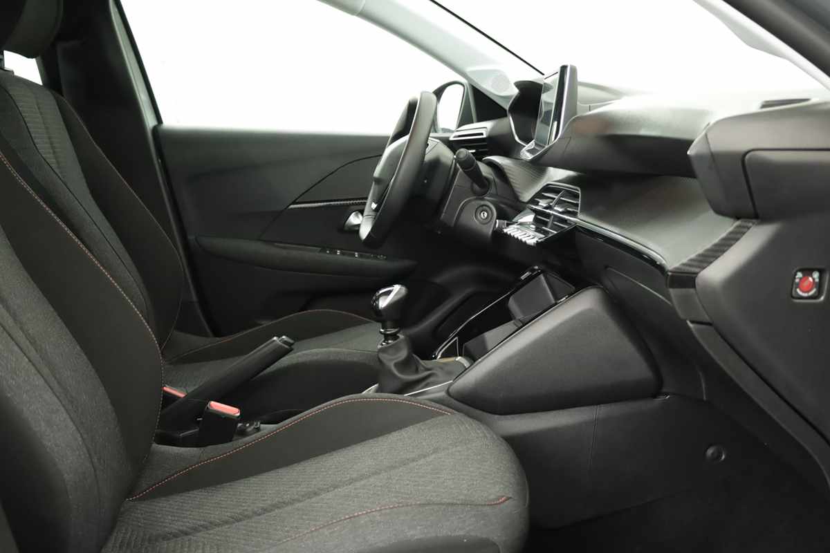 peugeot-208-2025-gasolina-1199cc