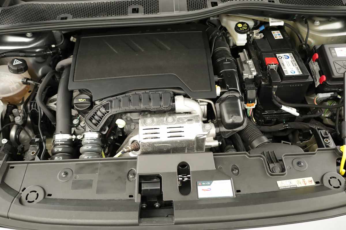 peugeot-208-2025-gasolina-1199cc