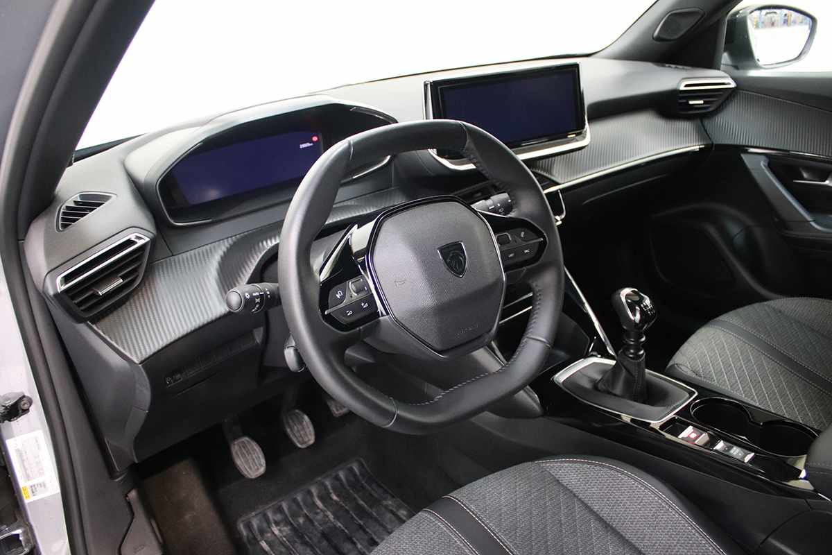 peugeot-2008-2024-gasolina-1199cc