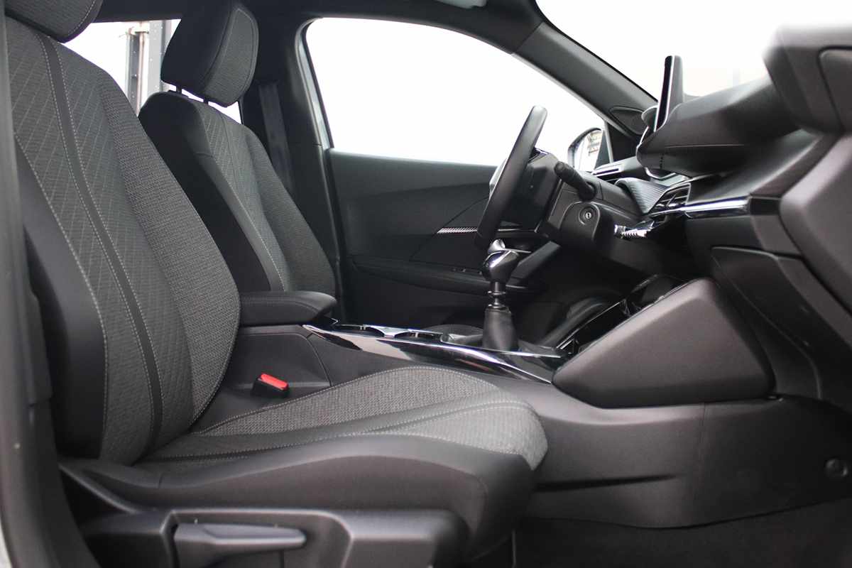 peugeot-2008-2024-gasolina-1199cc