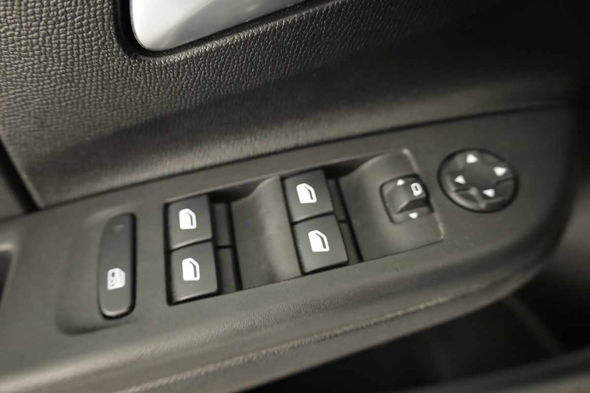 opel-corsa-2025-gasolina-1199cc