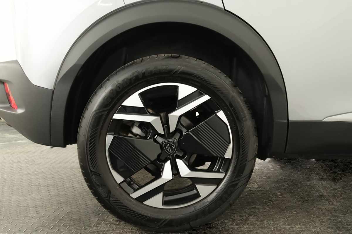 peugeot-2008-2024-gasolina-1199cc
