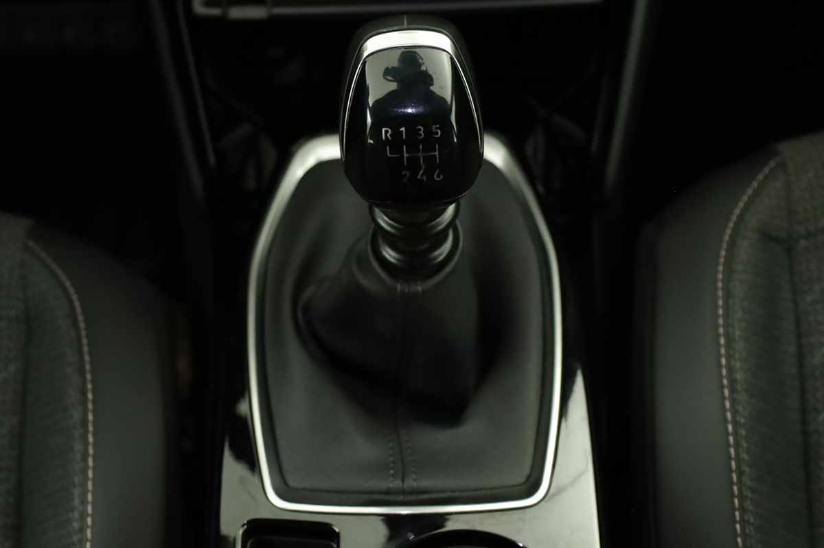 peugeot-2008-2024-gasolina-1199cc