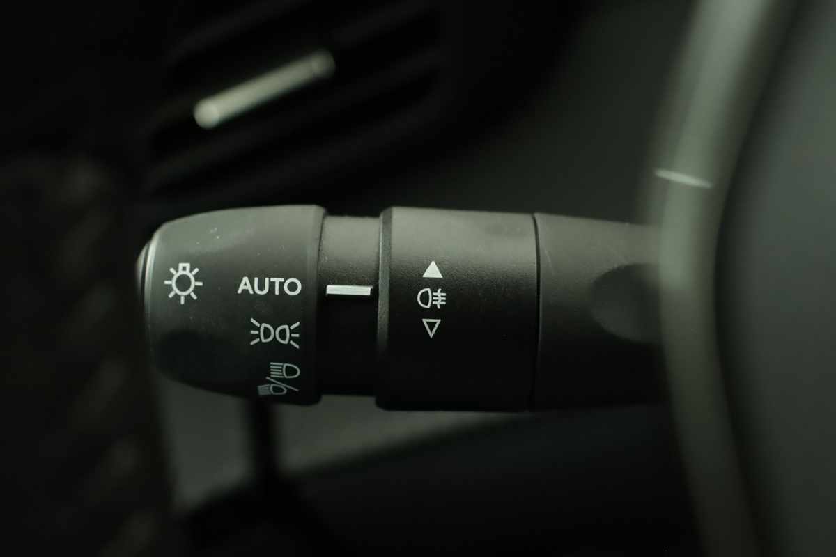peugeot-2008-2024-gasolina-1199cc