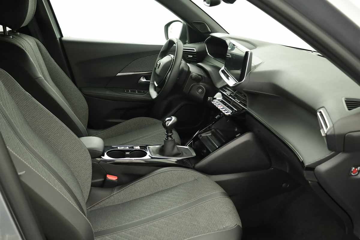 peugeot-2008-2024-gasolina-1199cc