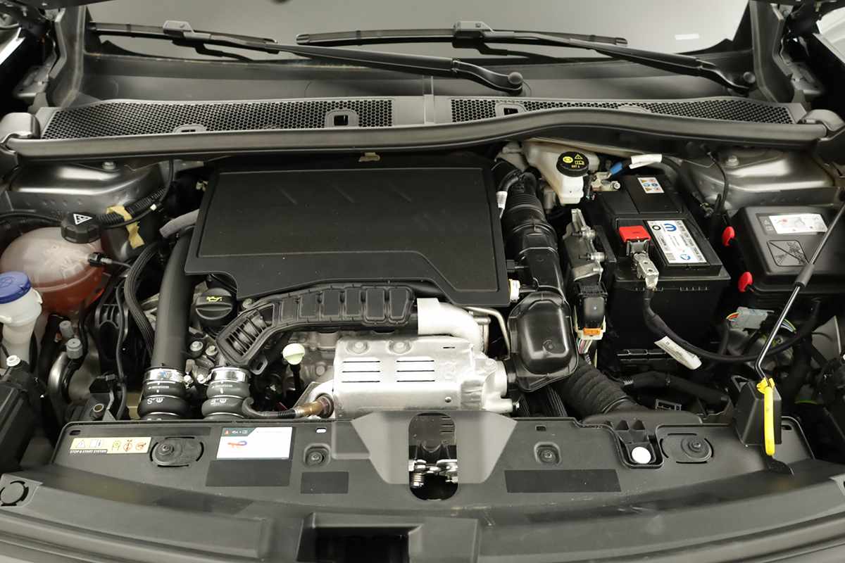 peugeot-2008-2024-gasolina-1199cc