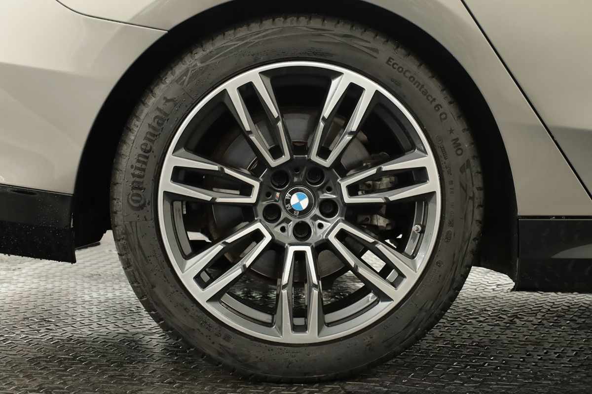 bmw-serie-5-2024-diesel-1995cc