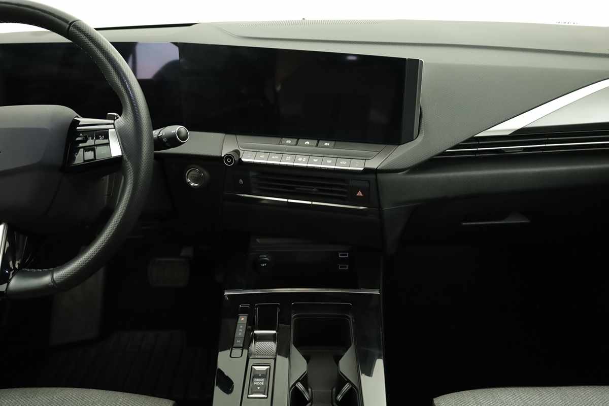 opel-astra-2024-diesel-1499cc